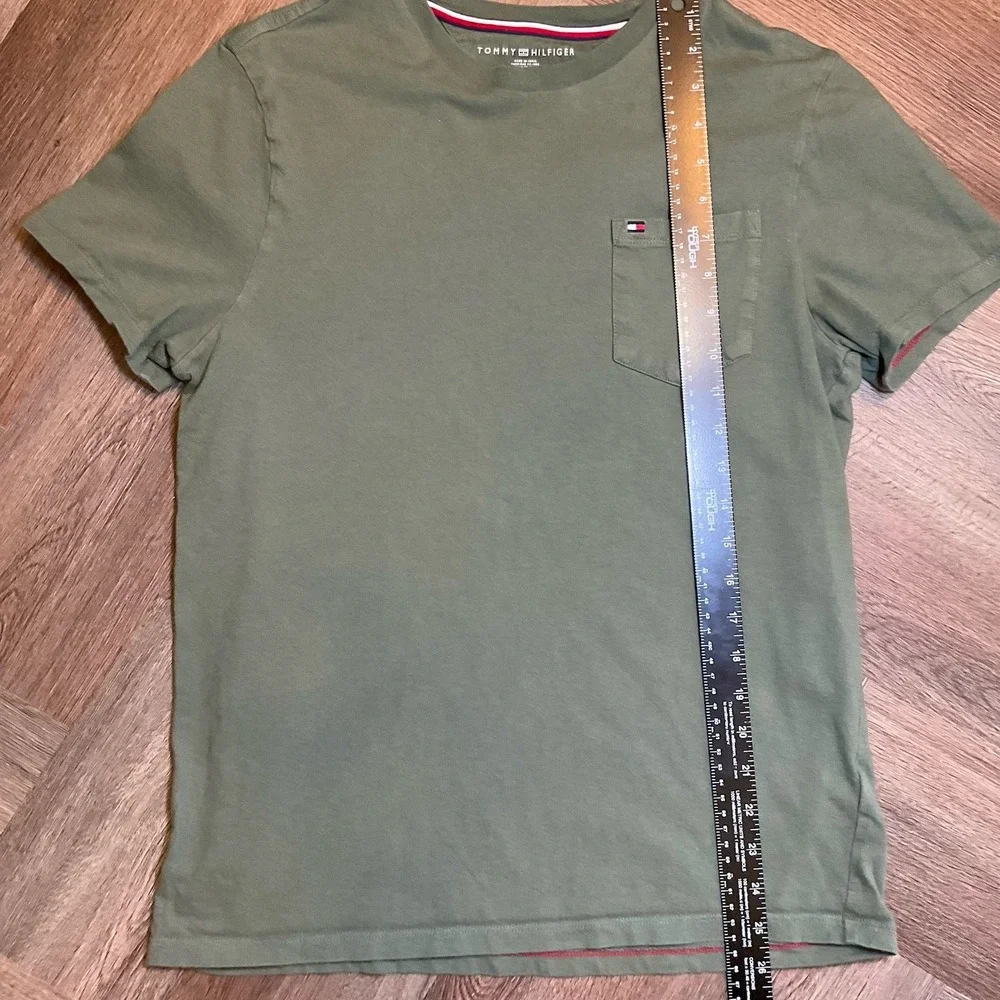 Tommy Hilfiger Classic Fit Mens T Shirt Green‎ Small Pocket Logo Classic Preppy